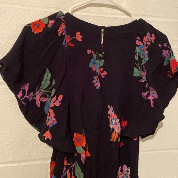 💜Anthropologie Maeve Floral Print Flutter Sleeve Blouse Size XXS - Picture 6 of 9